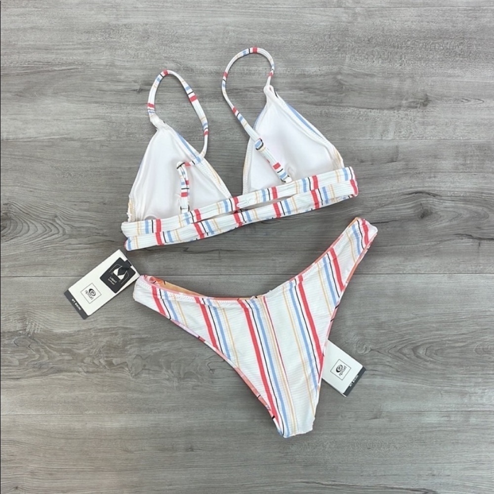 ☀️RIP CURL☀️ BLOSSOM STRIPE TRI TOP BLOSSOM HI LEG REVERSIBLE BIKINI SET - Picture 9 of 16